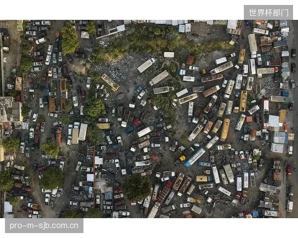 因国内安全问题,海地队丧失太子港高原主场优势,对球队体能分配提出新挑战。 因国内安全问题,海地队丧失太子港高原主场优势,对球队体能分配提出新挑战。